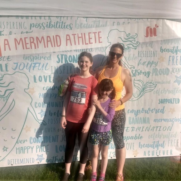 Meet your Posher, Amy - Picture 2 of 2